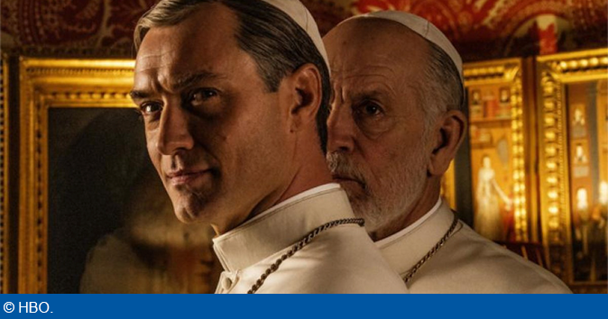Jude Law er Strandklar i The New Pope Trailer